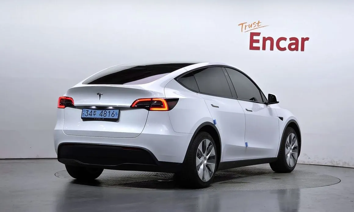 Tesla Model Y — фото 3