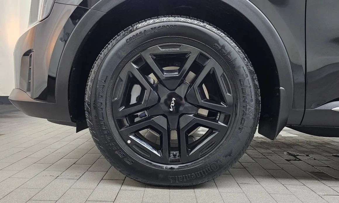 Kia Sorento — фото 8
