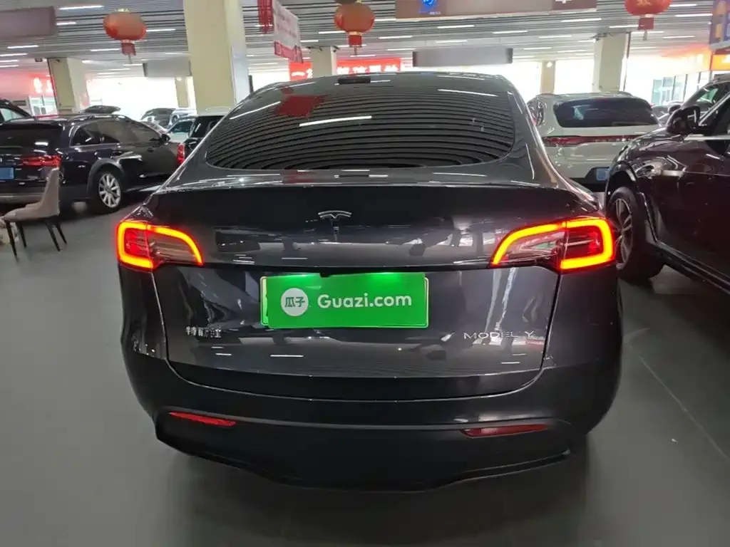 Tesla Model Y — фото 7