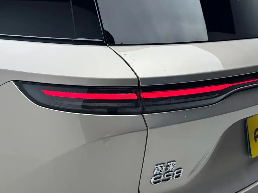 NIO ES8 — фото 2