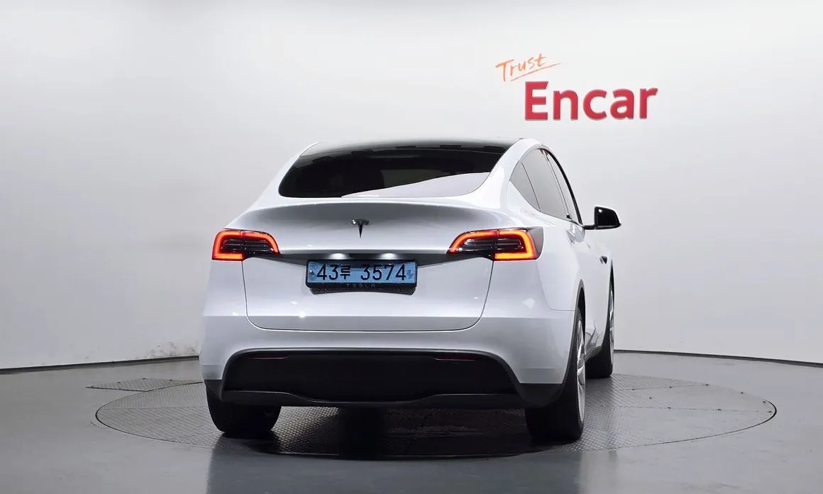 Tesla Model Y — фото 5