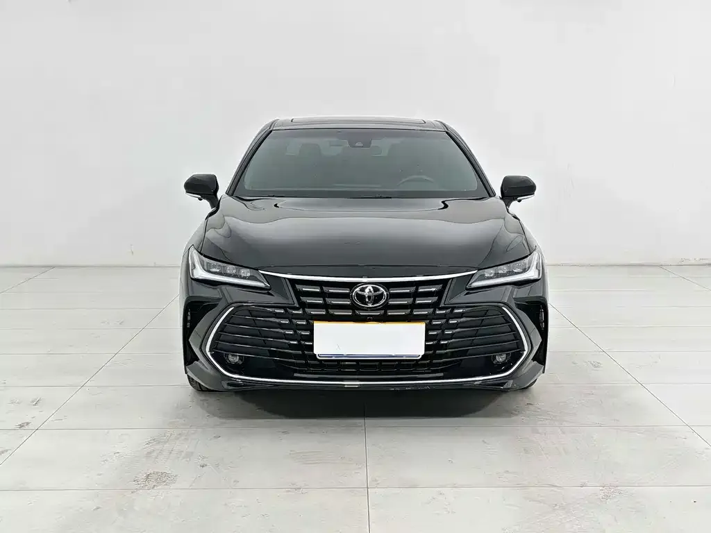 Toyota Avalon — фото 1