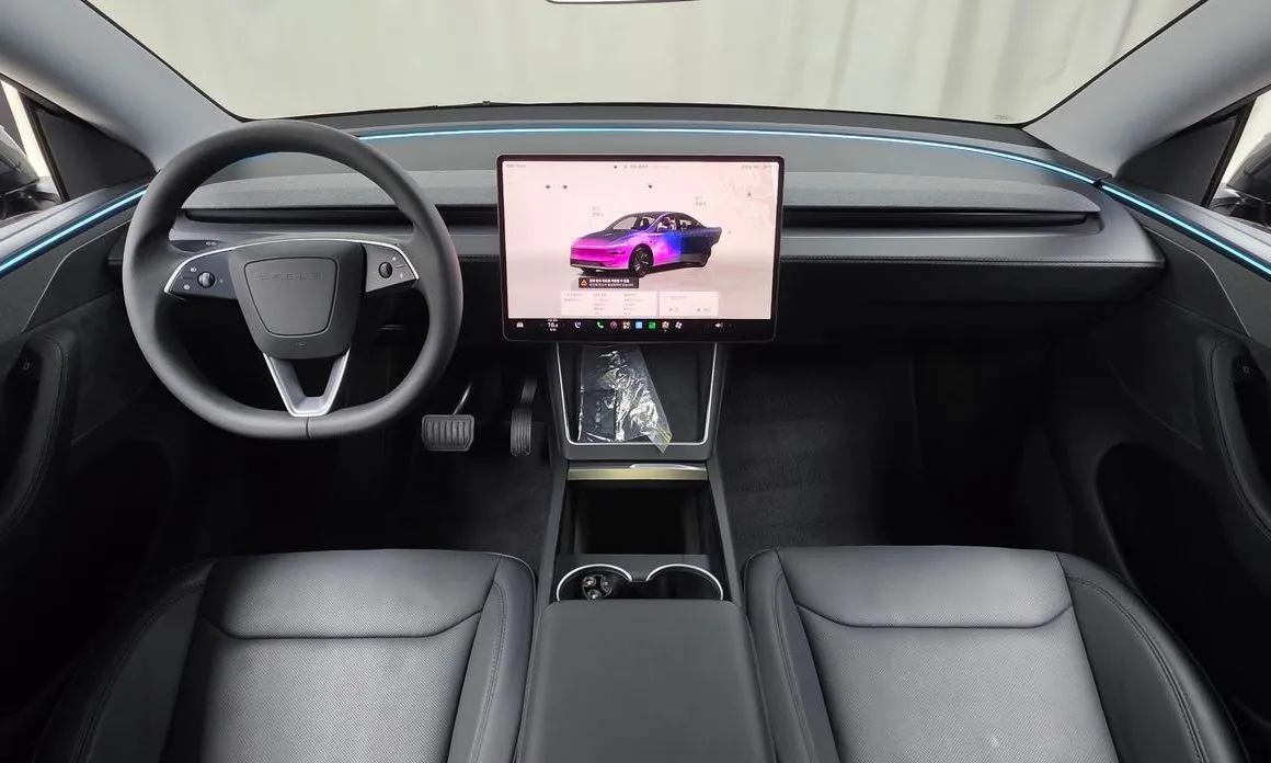 Tesla Model Y — фото 8