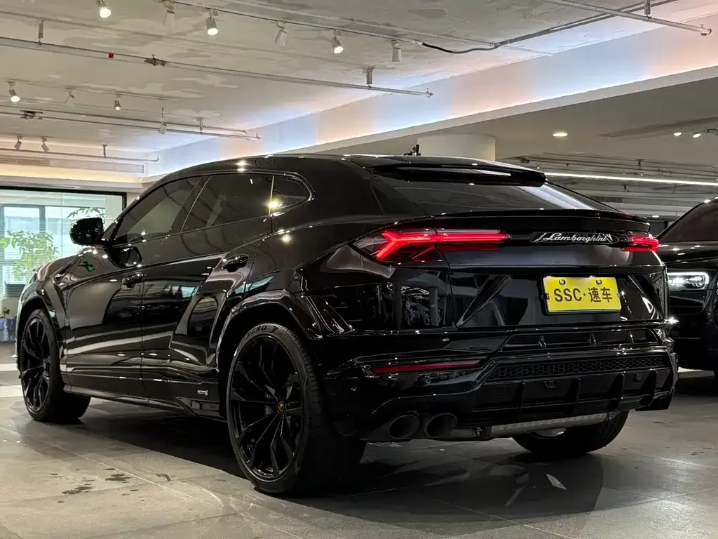 Lamborghini Urus — фото 5
