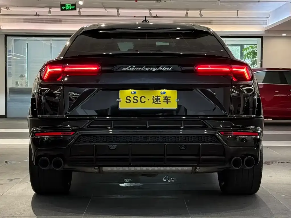 Lamborghini Urus — фото 6