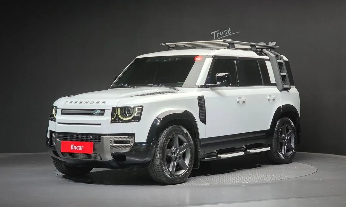Land Rover Defender — фото 1