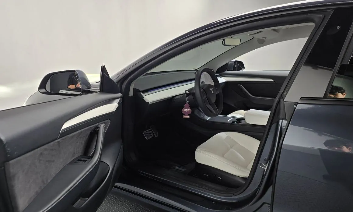 Tesla Model 3 — фото 4