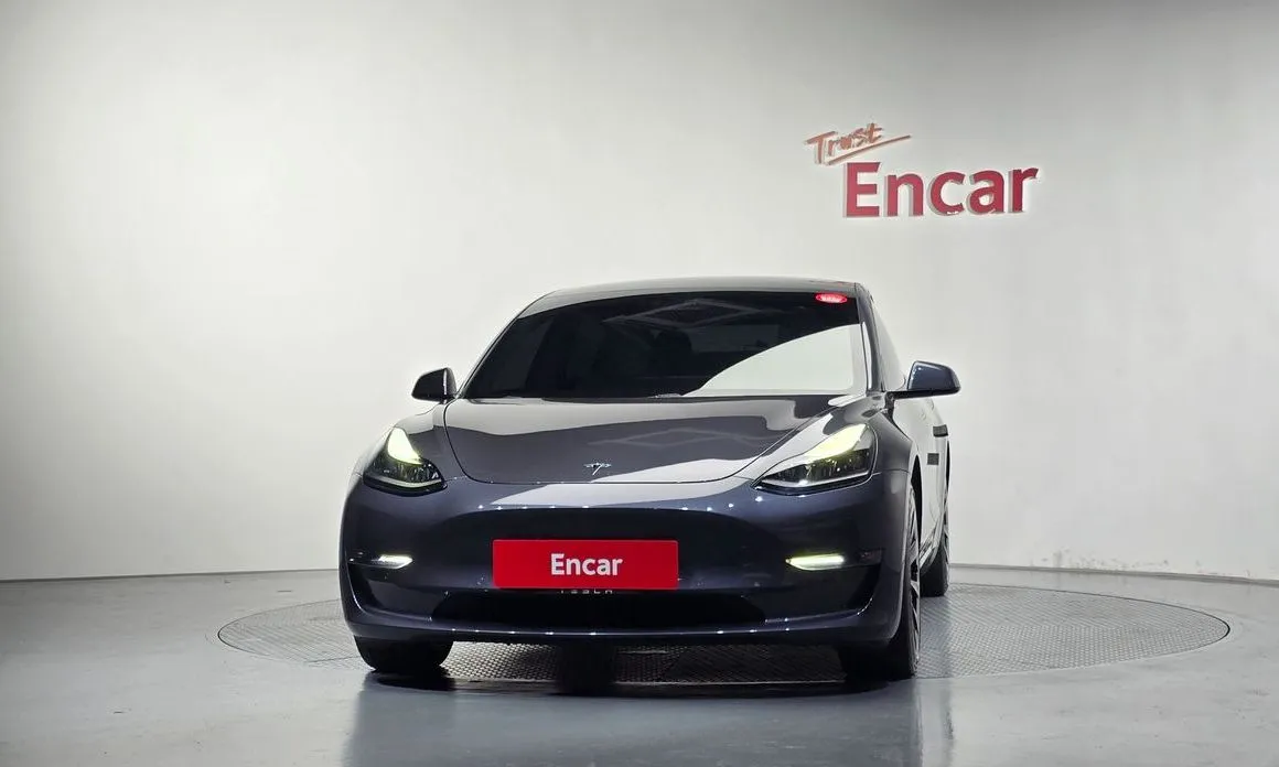 Tesla Model 3 — фото 5