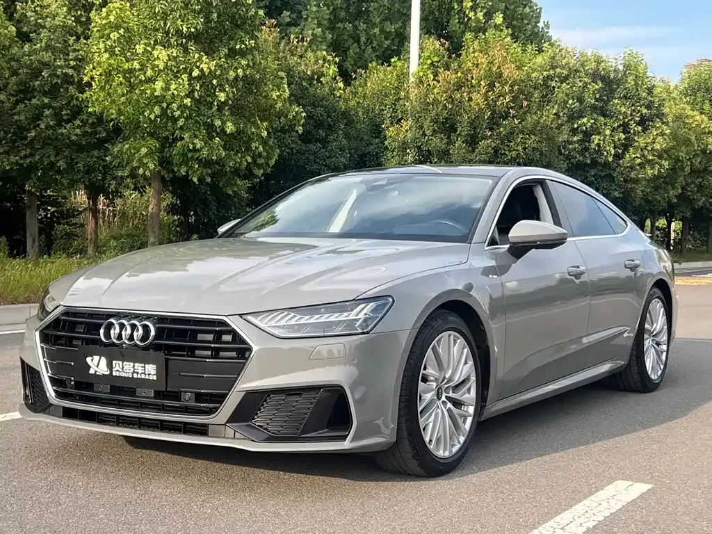 Audi A7 — фото 1