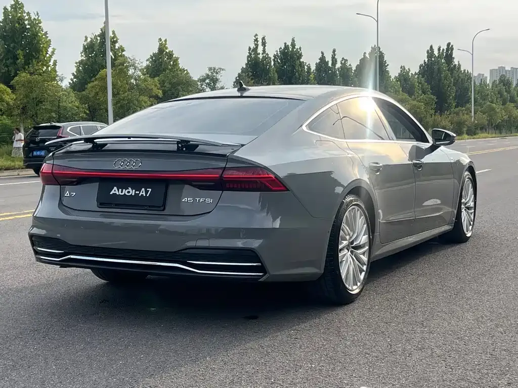 Audi A7 — фото 5