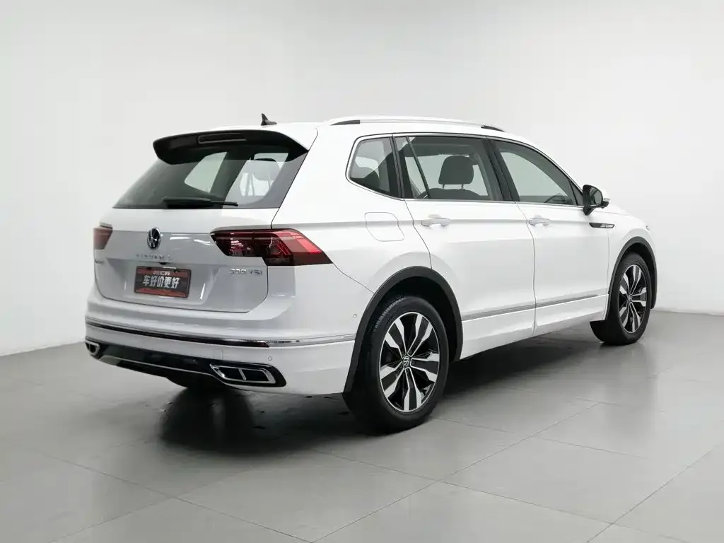 Volkswagen Tiguan L — фото 4