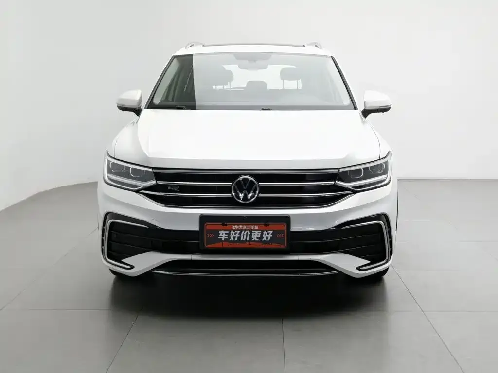 Volkswagen Tiguan L — фото 3