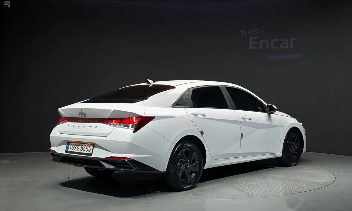 Hyundai AVANTE — фото 2