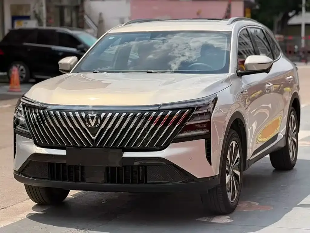 Changan CS75 PLUS — фото 1