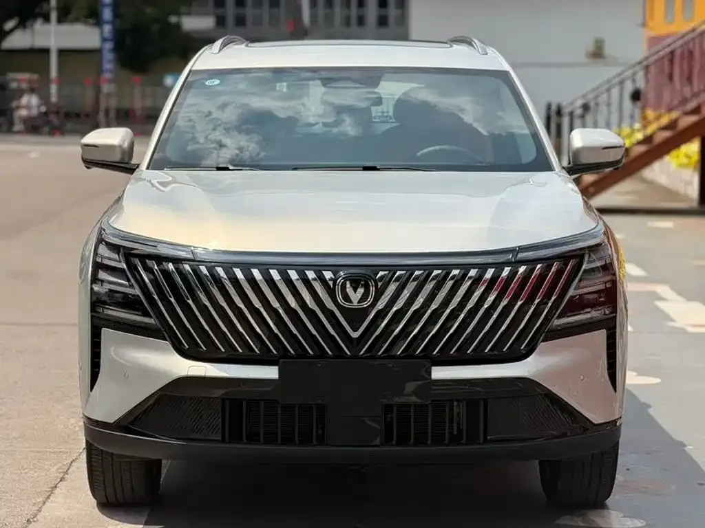 Changan CS75 PLUS — фото 4