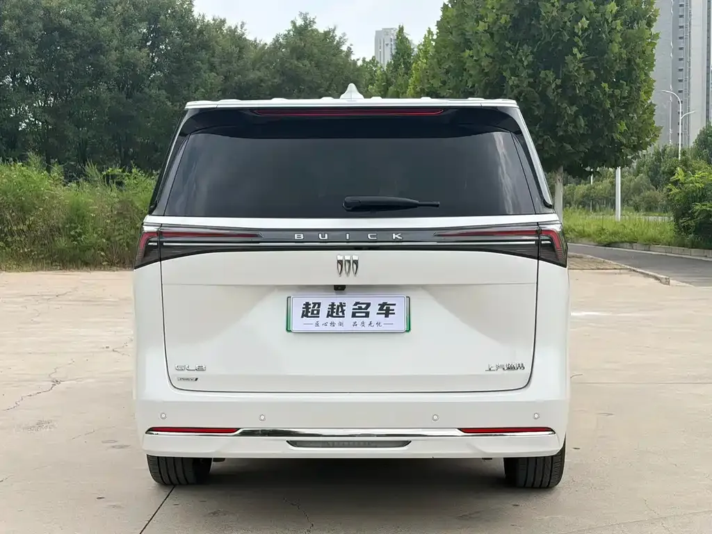 Buick GL8 Hybrid — фото 9
