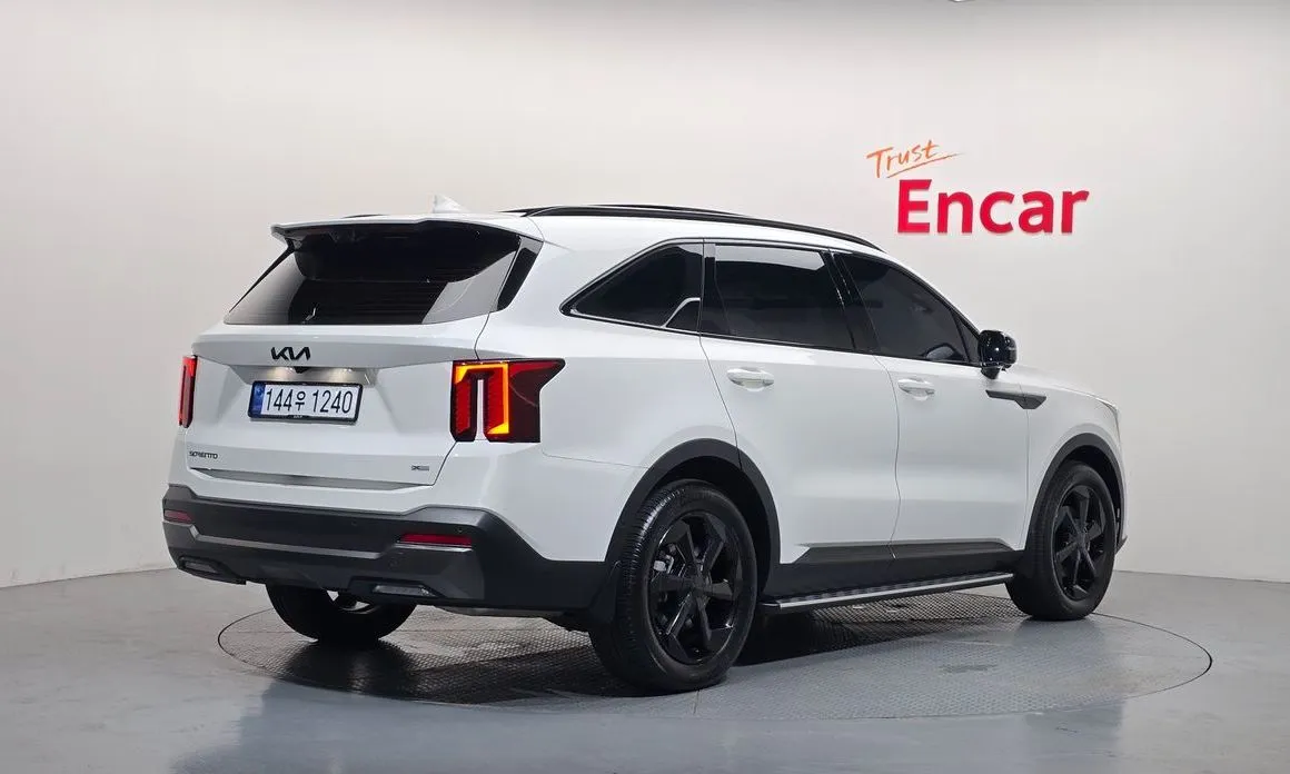 Kia Sorento — фото 5