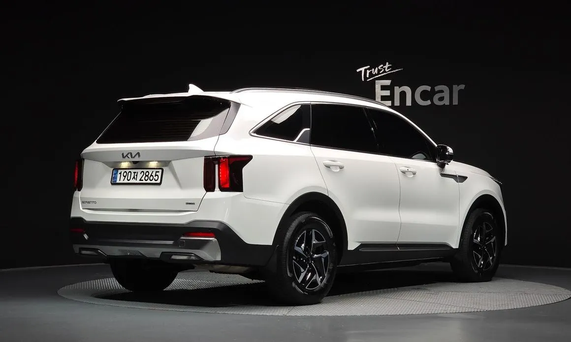 Kia Sorento — фото 7