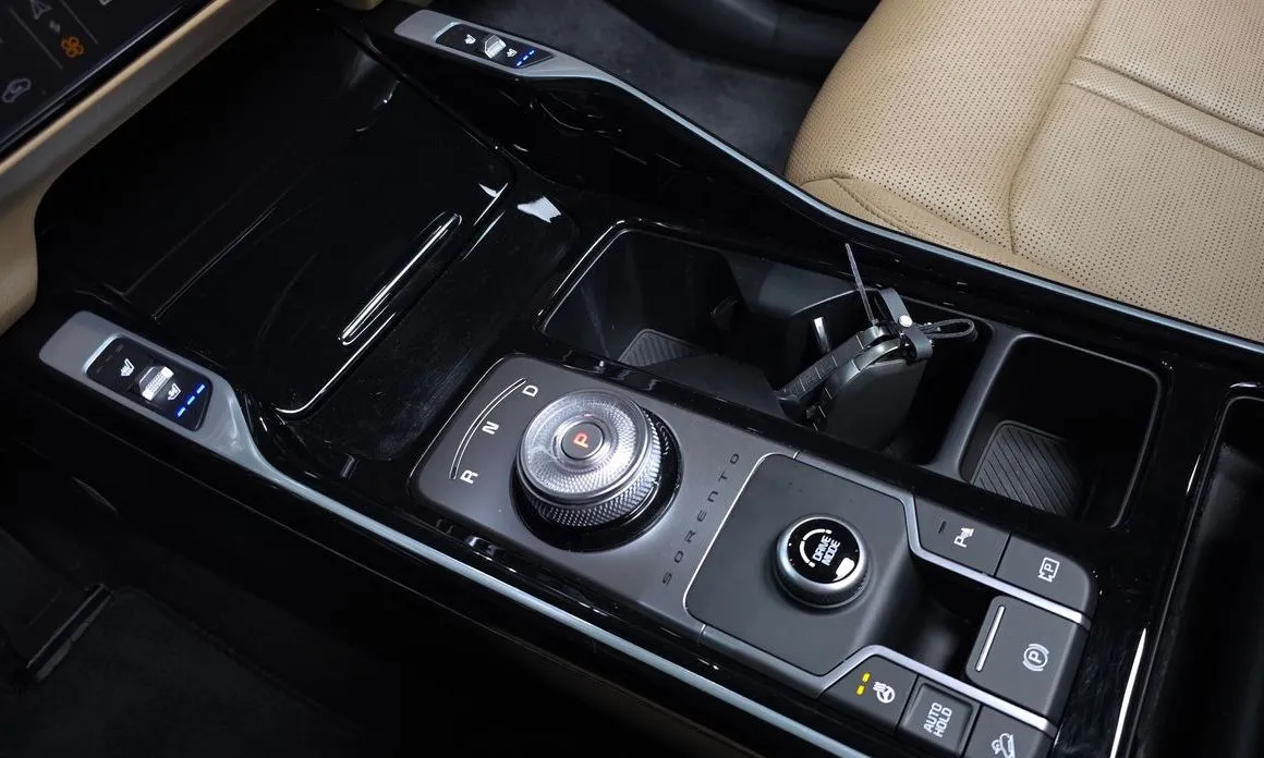 Kia Sorento — фото 5
