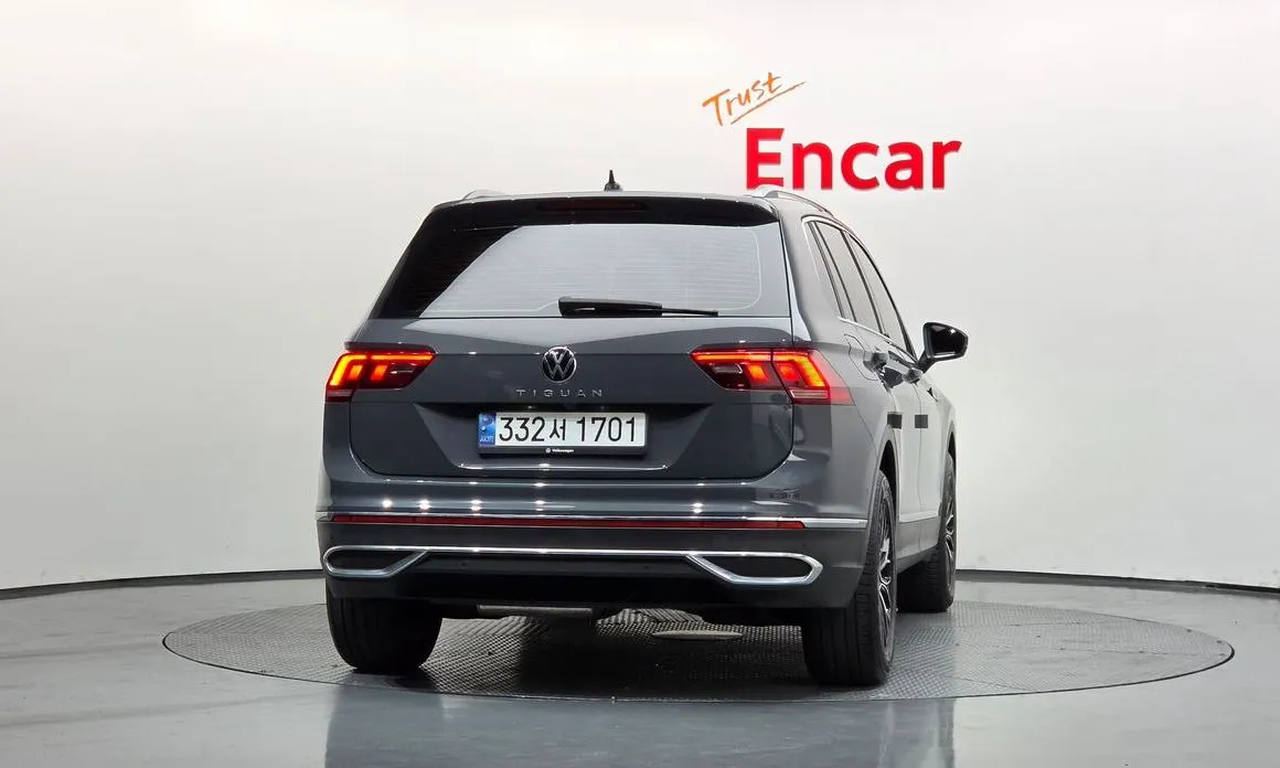Volkswagen Tiguan — фото 6