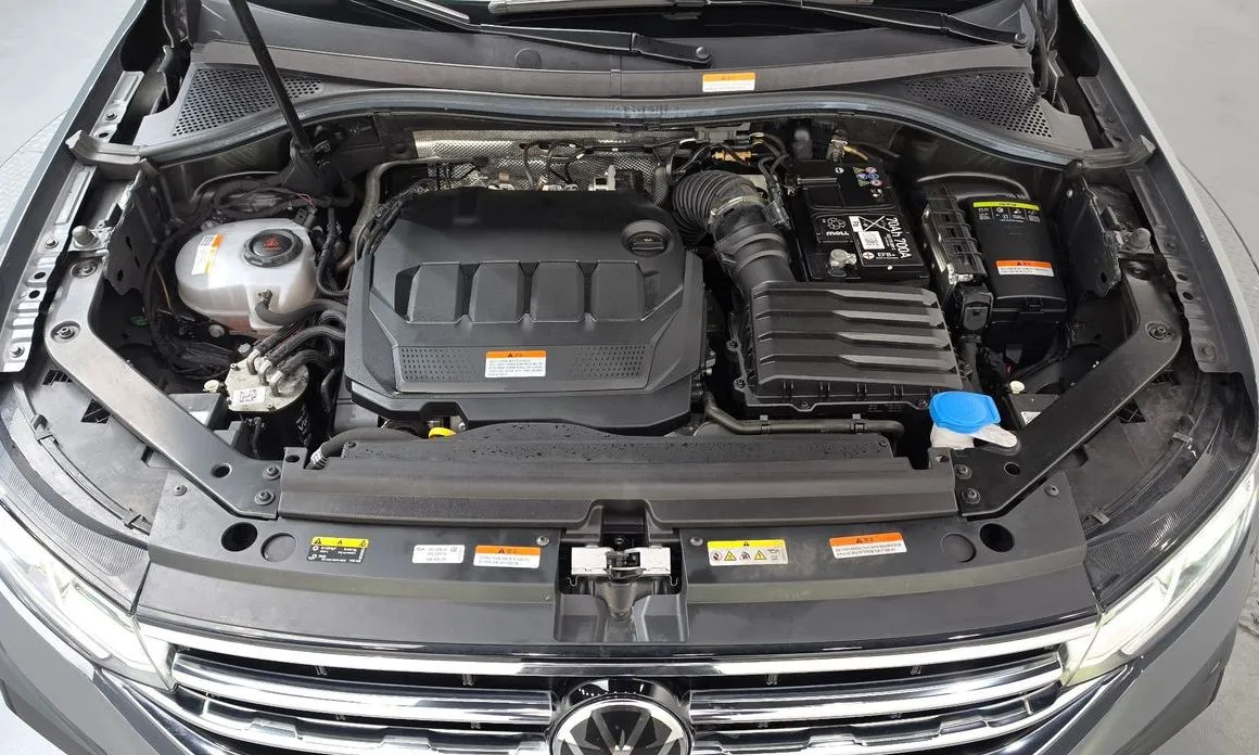 Volkswagen Tiguan — фото 9