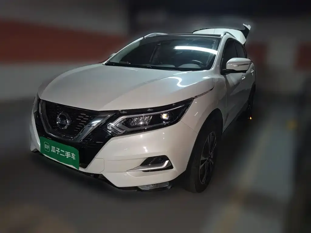 Nissan Qashqai — фото 1