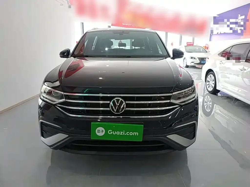 Volkswagen Tiguan L — фото 5