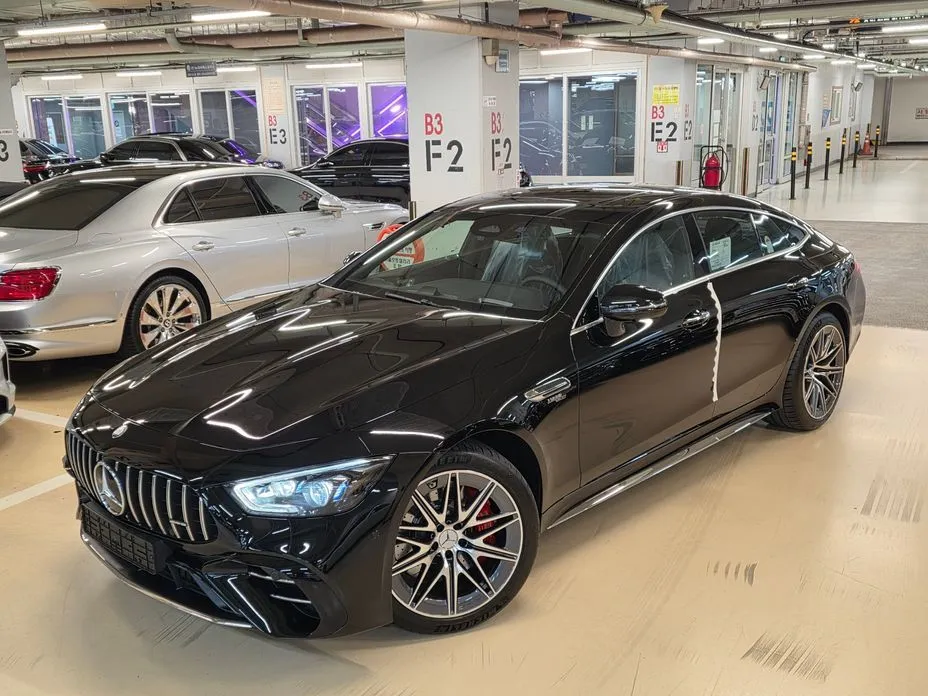 Mercedes-Benz AMG GT — фото 1