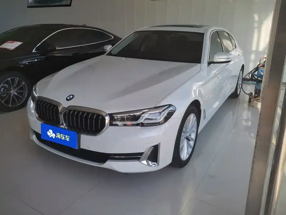 BMW 5 Series — фото 1