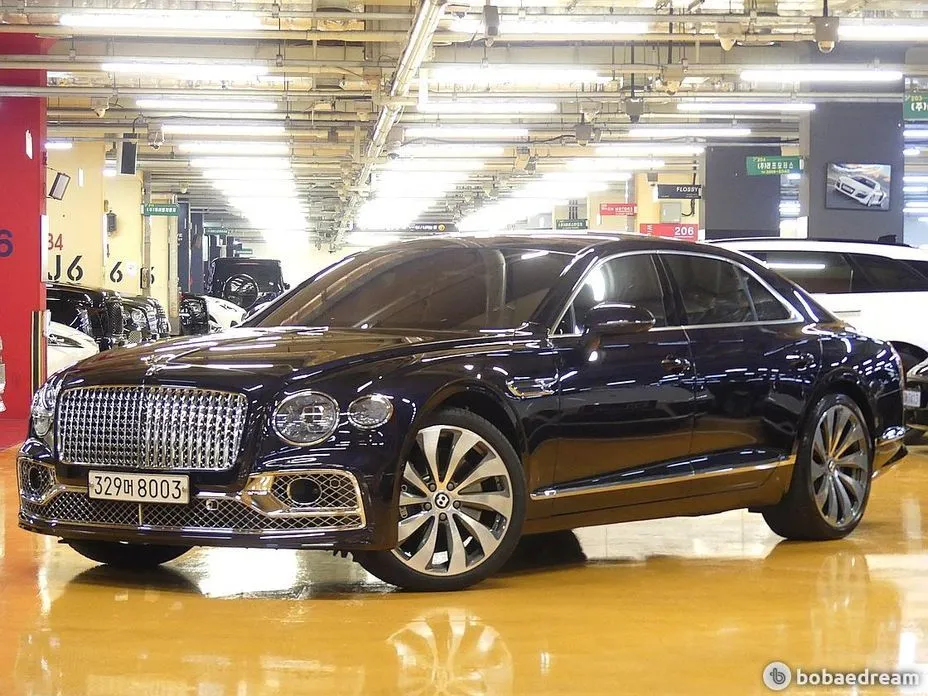 Bentley Flying Spur — фото 7