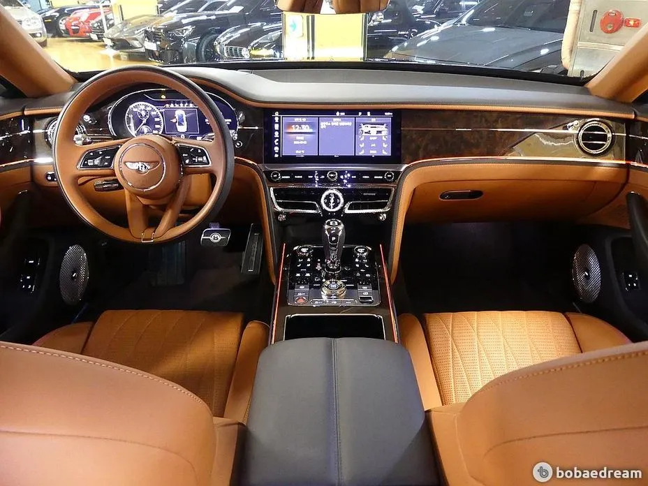 Bentley Flying Spur — фото 4