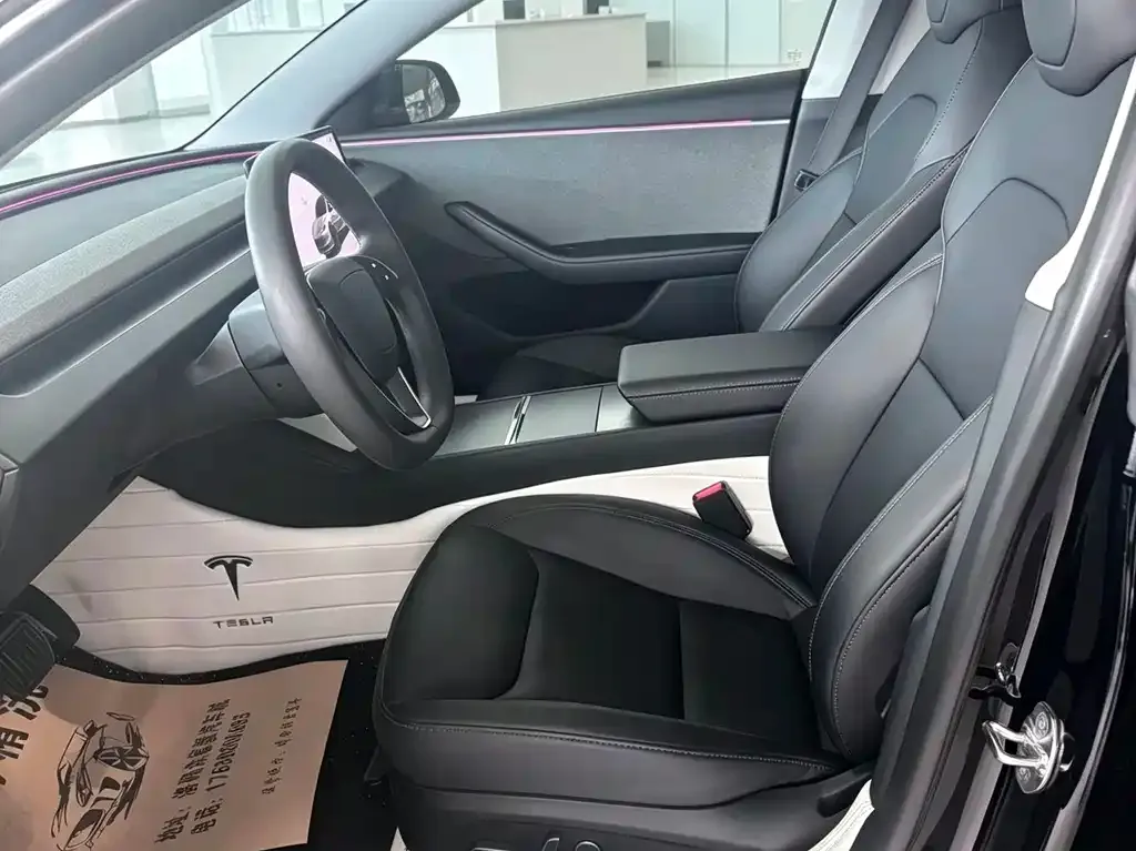 Tesla Model 3 — фото 8