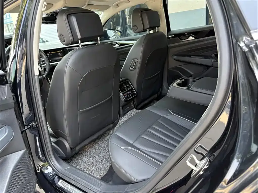 Volkswagen Passat — фото 9