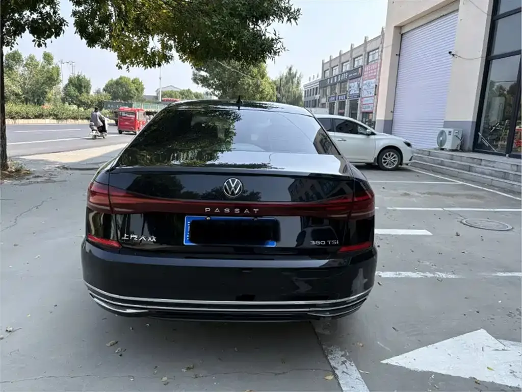 Volkswagen Passat — фото 6