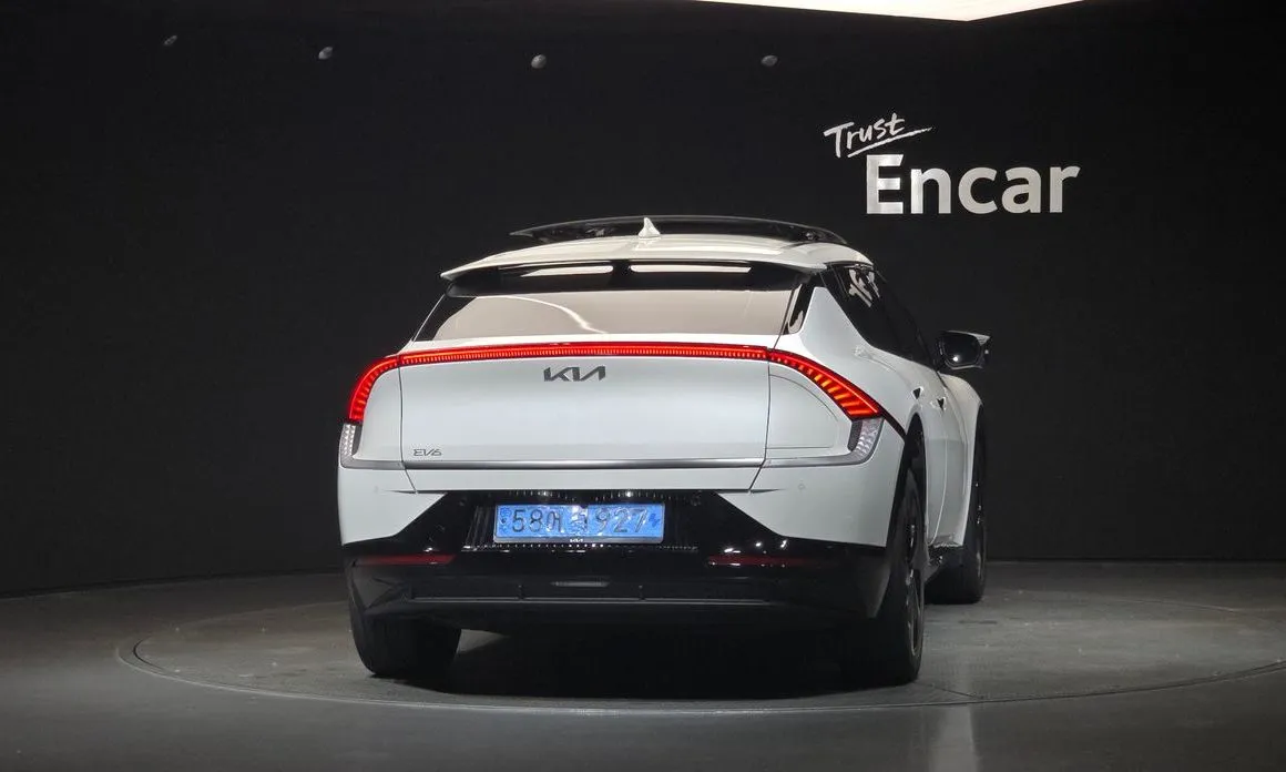 Kia EV6 — фото 5