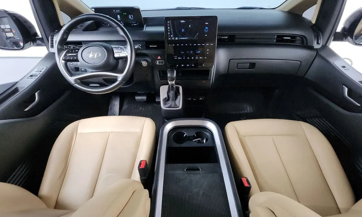 Hyundai Staria — фото 2