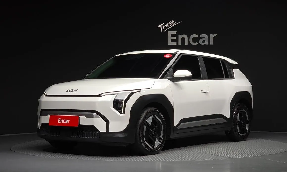 Kia EV3 — фото 1