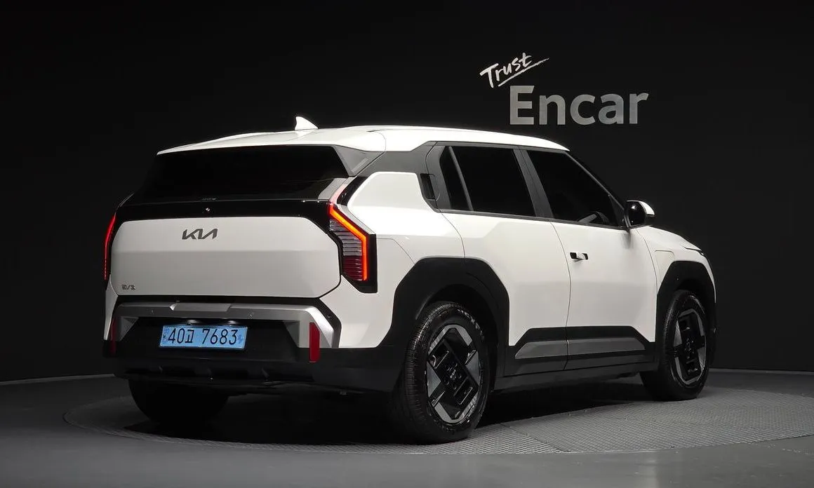 Kia EV3 — фото 4