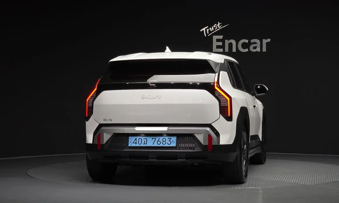 Kia EV3 — фото 3