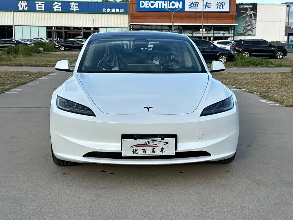 Tesla Model 3 — фото 5
