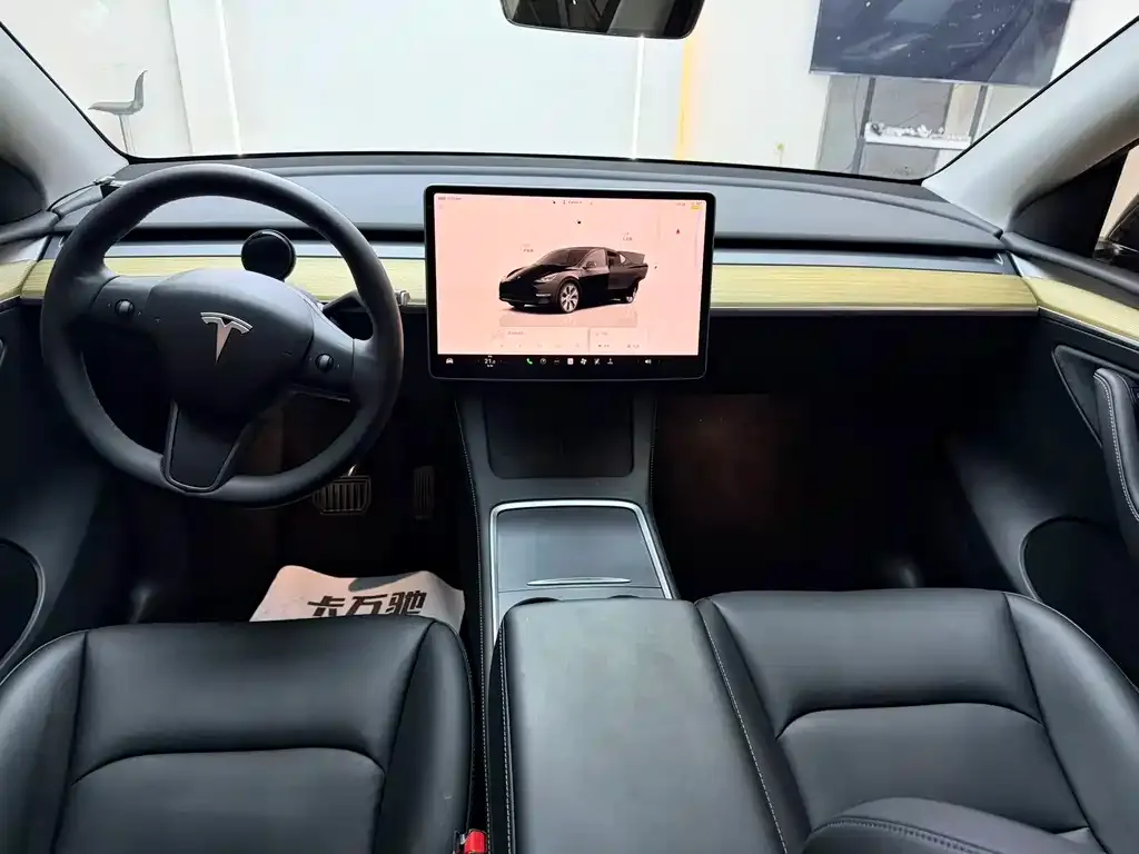 Tesla Model Y — фото 4