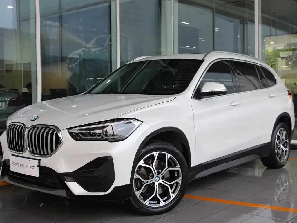 BMW X1 — фото 1