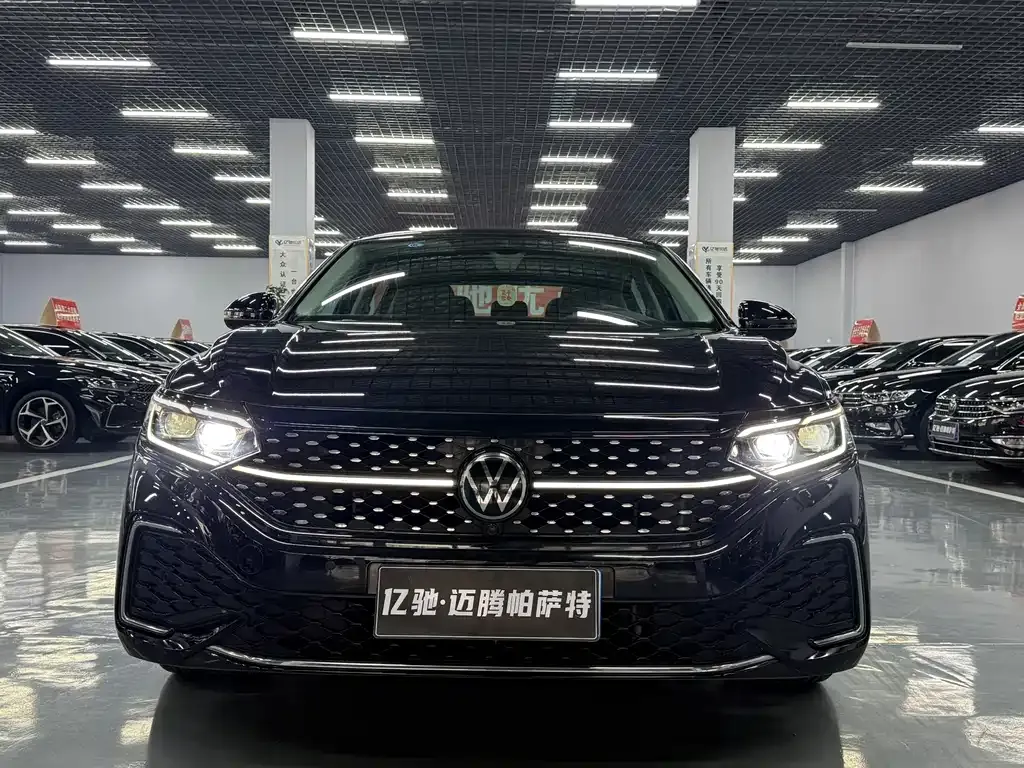 Volkswagen Passat — фото 8