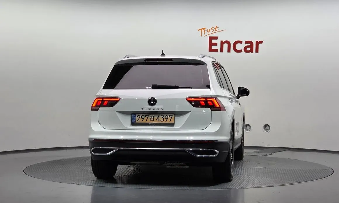 Volkswagen Tiguan — фото 6