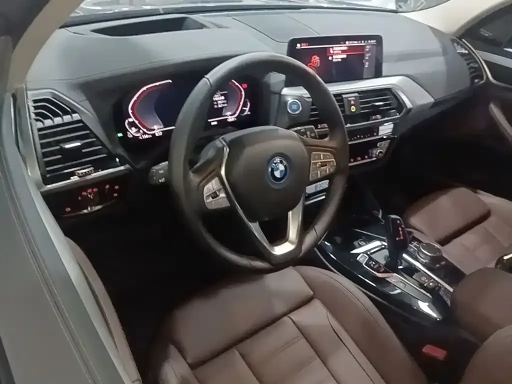 BMW iX3 — фото 2