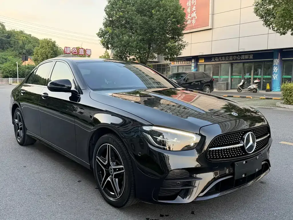 Mercedes-Benz E-Class (Import) — фото 5