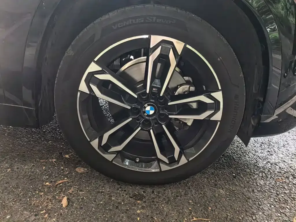BMW X1 — фото 9