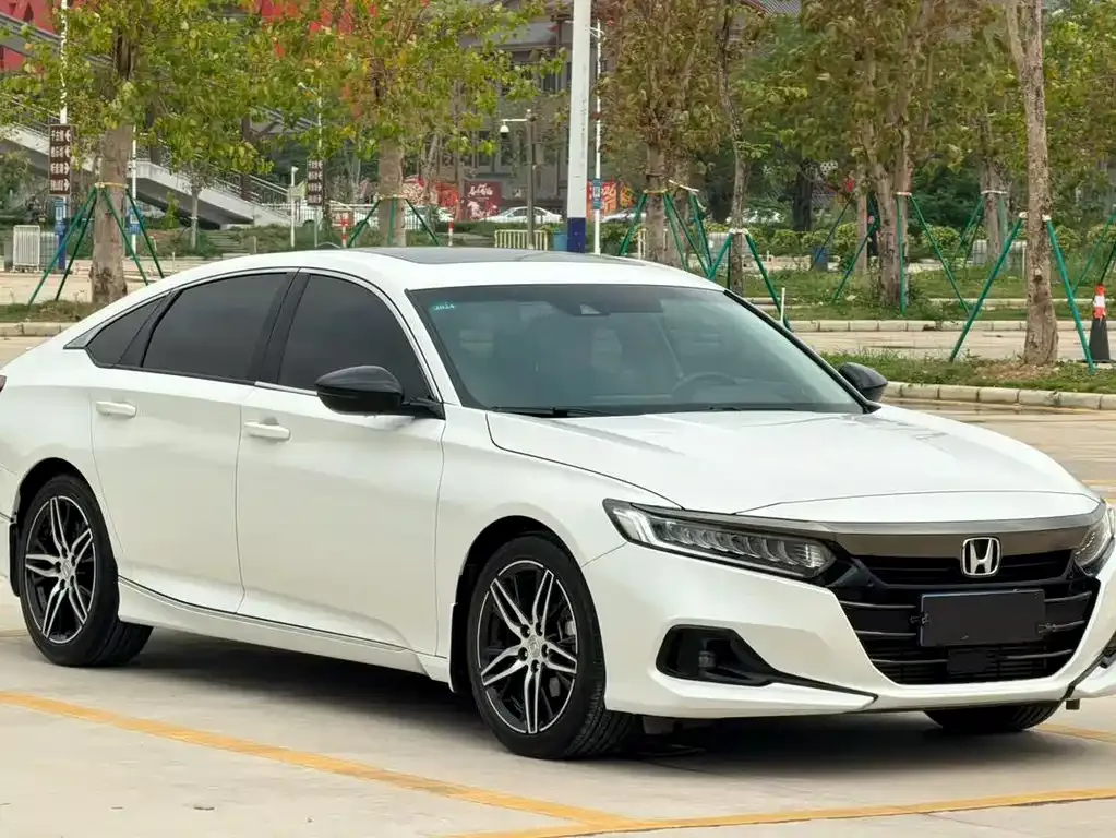Honda Accord — фото 7