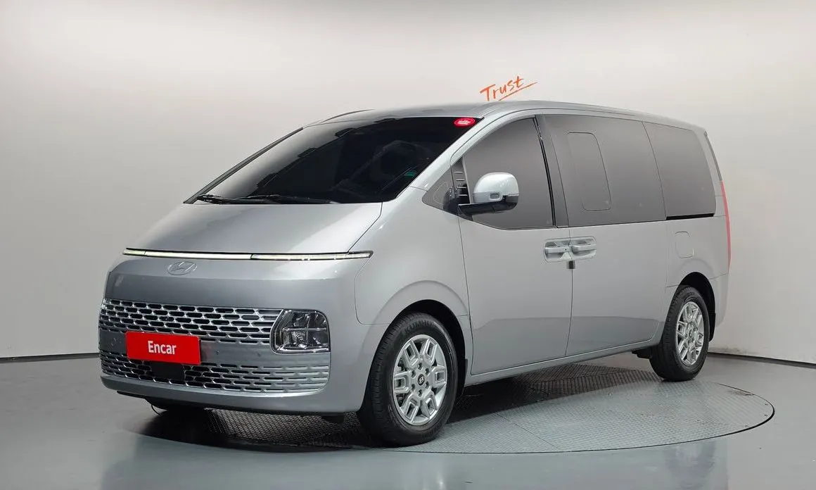 Hyundai Staria — фото 1