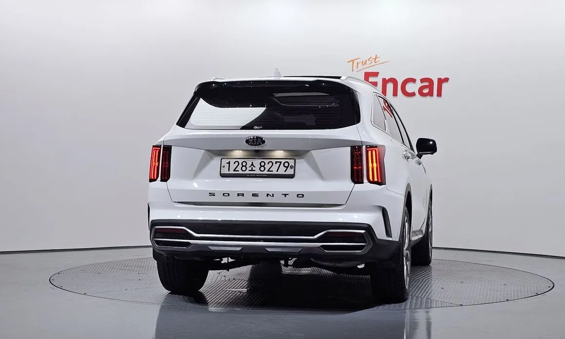 Kia Sorento — фото 7